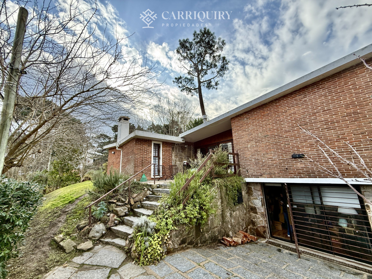 Casa ID.343/Casa-en-Alquiler-de-6-dormitorios-en-Montoya--La-Barra - OPORTUNIDAD CASA EN VENTA EN PLAYA MANSA 3 DORMITORIOS 