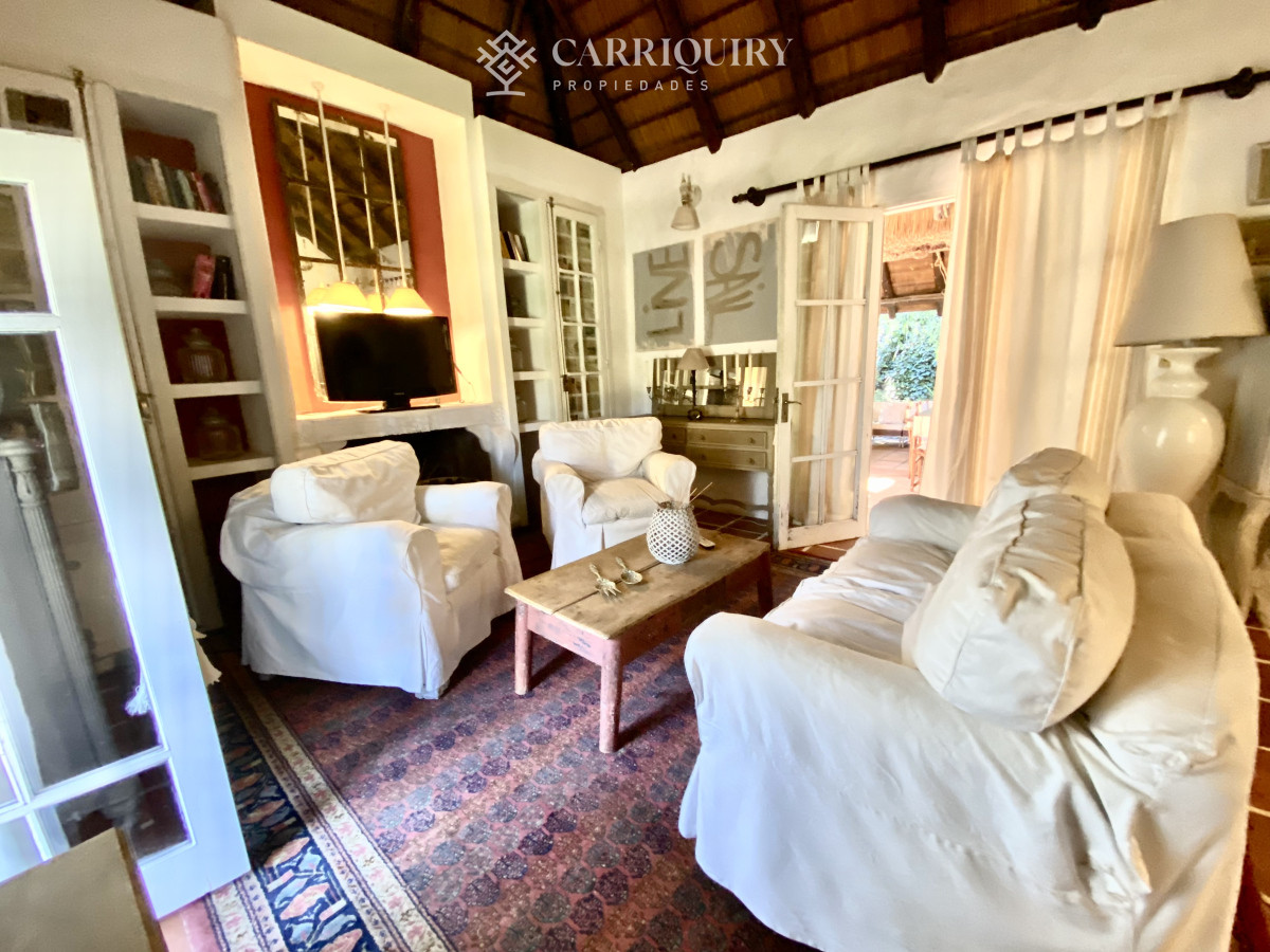 Casa ID.8552 - Venta de  casa en Pinares, cuenta con 4 dormitorios. Pinares, Punta del Este