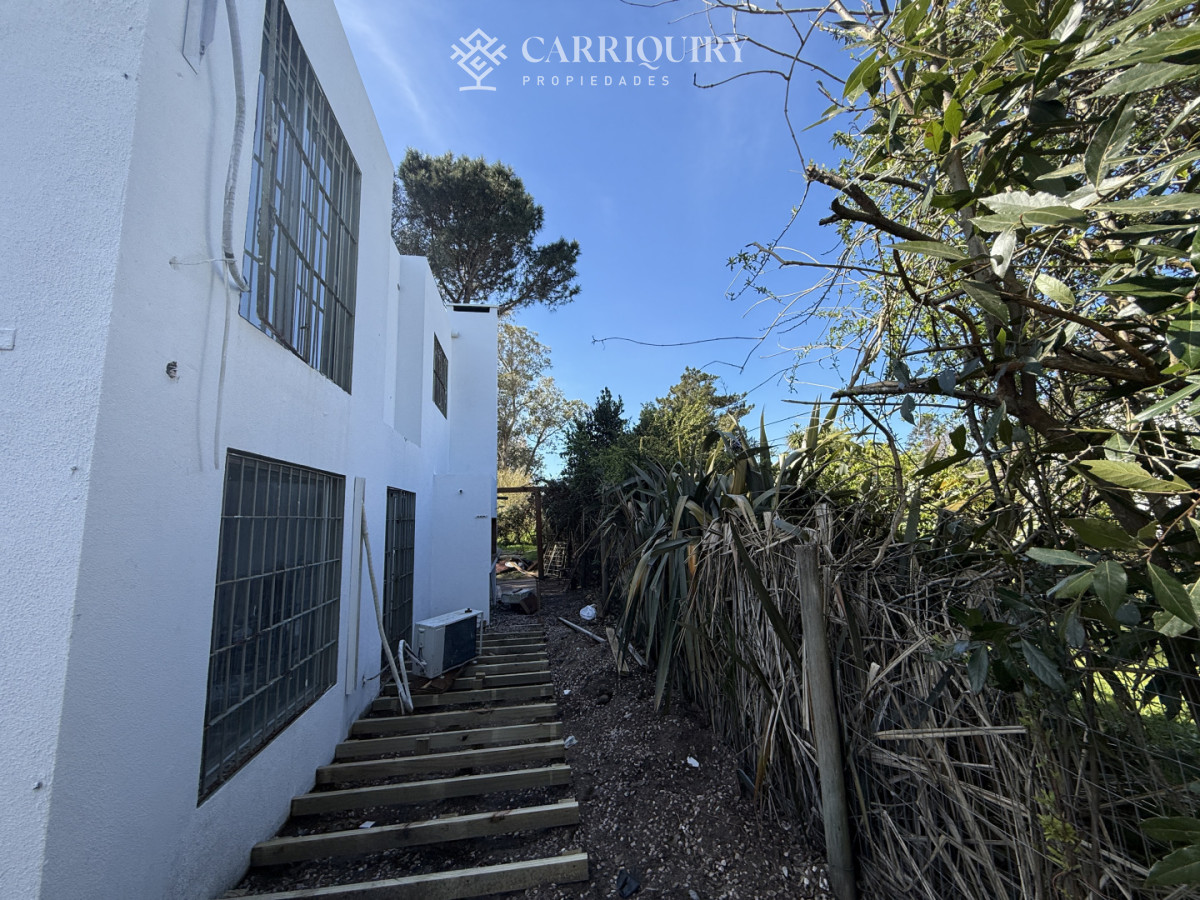 Casa ID.10148 - OPORTUNIDAD CASA RECILADA CON 3 DORMTORIOS EN LA BARRA, EL TESORO EXCELENTE UBICACION