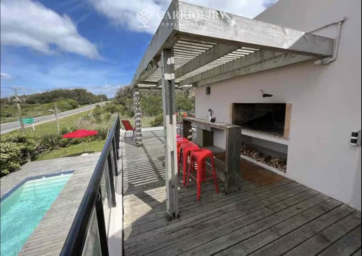 Casa ID.9014 - Casa a la venta en Santa Monica, 3 dormitorios en suite