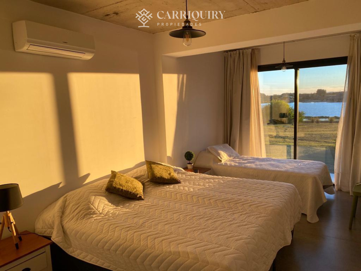 Casa ID.8107/Casa-en-alquiler-en-Manantiales,-4-dormitorios-y-2-baños - Alquiler de casa en Manantiales, Pueblo Mio. 4 dormitorios, 3 baños y pendencia de servicio con baño
