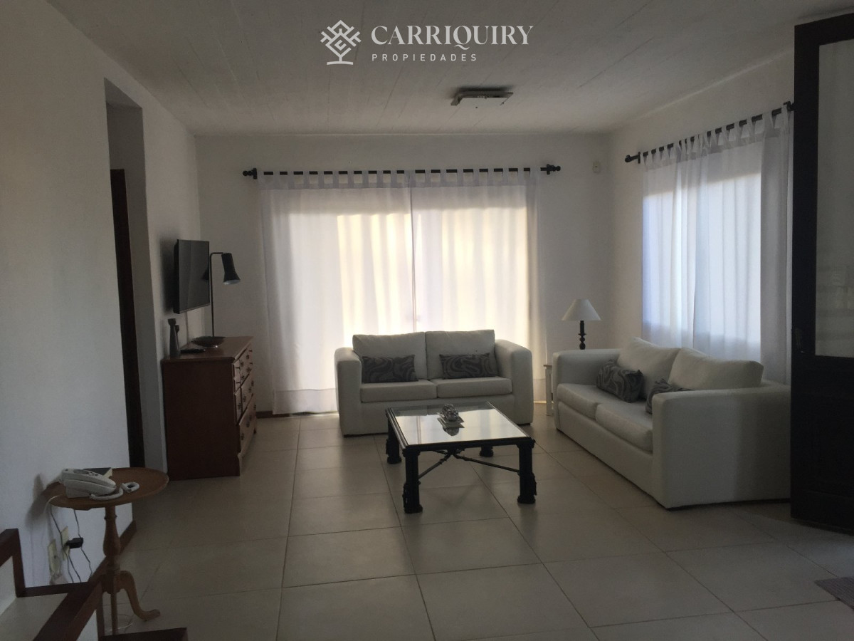 Casa ID.7983/Casa-de-3-dormitorios-en-Montoya-La-Barra - Casa en alquiler de 4 dormitorios en Montoya - La Barra