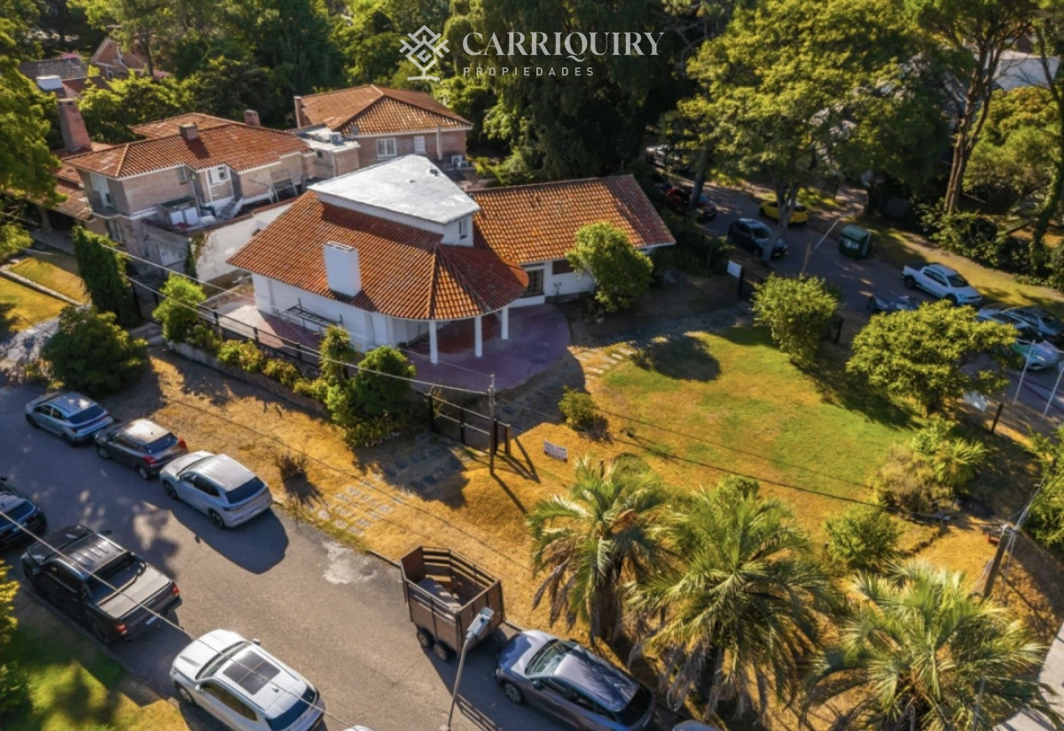 Casa ID.10178 - CASA EN VENTA PLAYA MANSA 5 DORMITORIOS