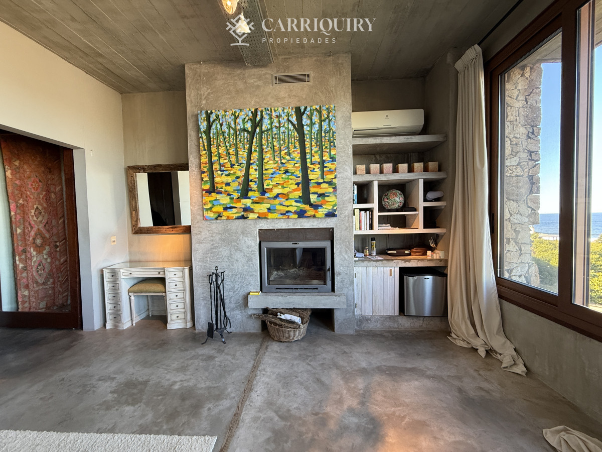 Casa ID.9058/Oportunidad-en-venta-a-estrenar-a-300-mtrs-del-Mar-En-La-Barra-- - Casa Principal con 3 dormitorios, Pisicina, Gimnasio y vista al mar en Mannatiales - El Chorro