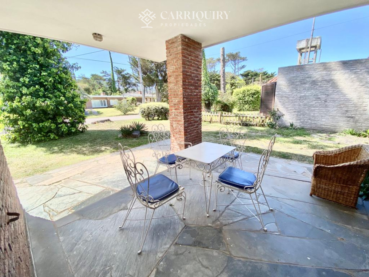 Casa ID.7195/HERMOSA-CASA-A-ESTRENAR-EN-UN-ENTORNO-UNICO-DE-NATURALEZA-FRENTE-AL-ARROYO-EL-POTRERO - Muy buena casa de 3 dormitorios en alquiler temporario en zona San Rafael