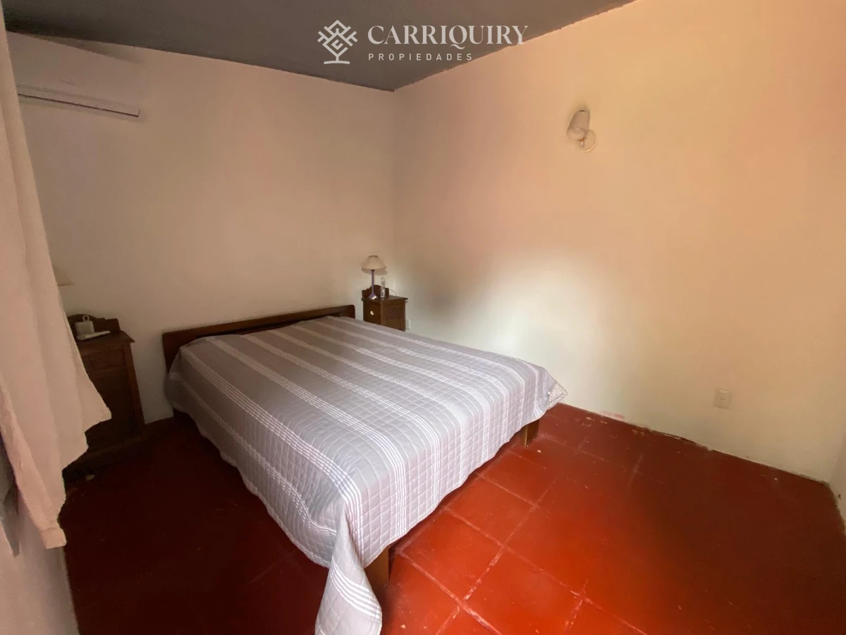 Casa ID.8253/Casa-2-dormitorios-en-Playa-Mansa,-parrillero,-piscina-y-jacuzzi. - Casa en alquiler Paradas Playa Brava Punta del este