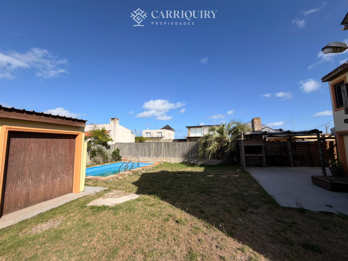 Casa ID.7937/Casa-minimalista-3-dormitorios-en-venta! - Casa con vista al mar