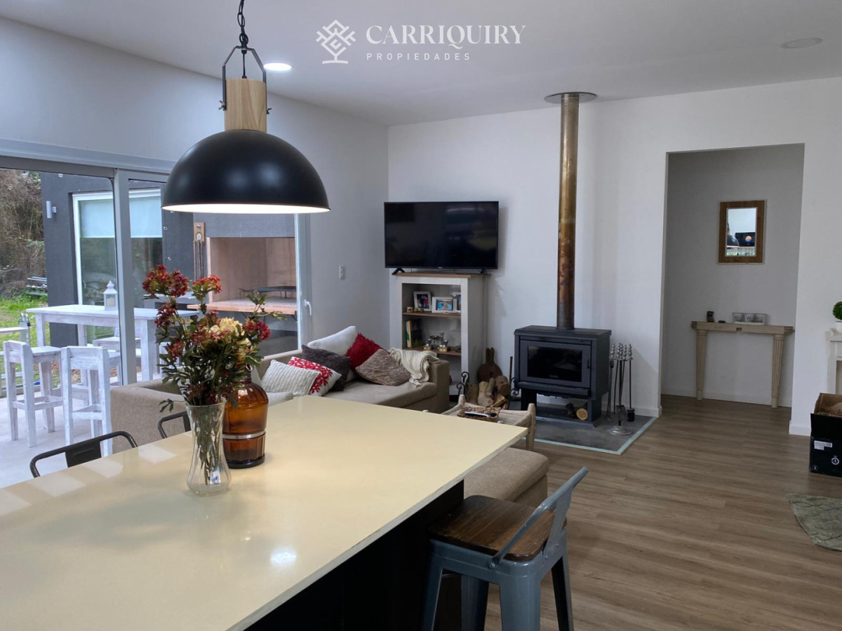 Casa ID.9655/Muy-buena-casa-de-3-dormitorios-en-alquiler-temporario-en-zona-San-Rafael - CASA EN VENTA 3 DORIMITORIOS A METROS DEL MAR 