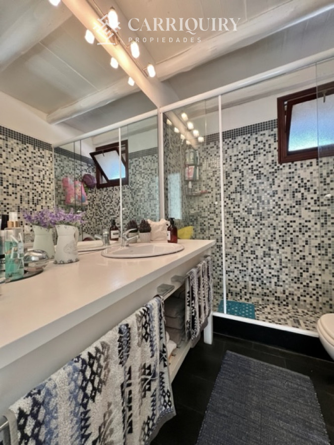 Casa ID.6760 - Casa en venta, punta del este, 2 dormitorios, Barrio privado parque pinares