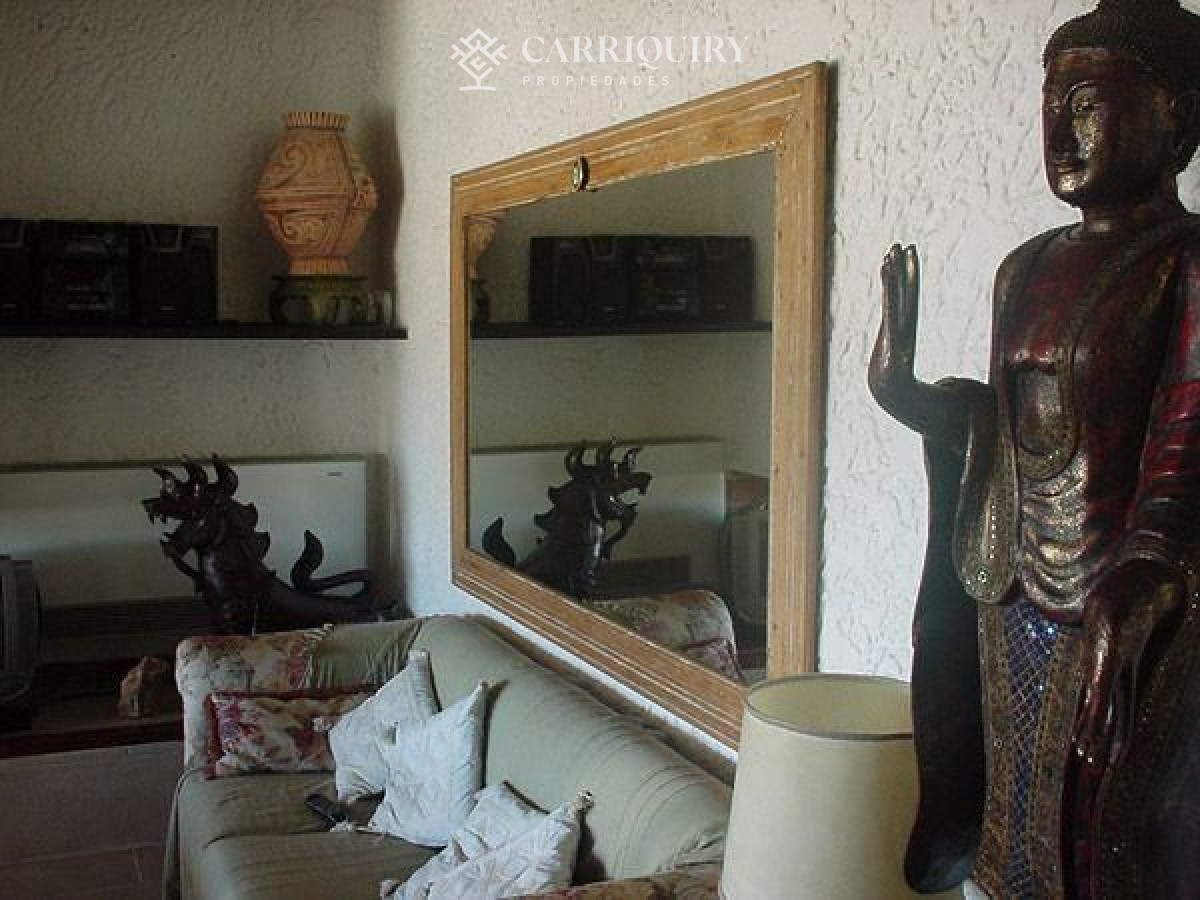 Casa ID.120/Casa-en-venta-Pinar-Del-Faro-5-dormitorios - Casa en alquiler temporario en Pinares, Playa Mansa 5 dormitorios