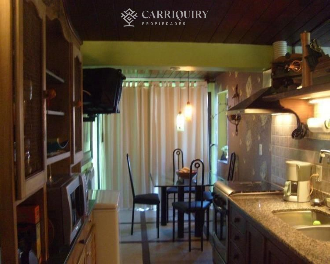 Casa ID.120/Casa-en-venta-Pinar-Del-Faro-5-dormitorios - Casa en alquiler temporario en Pinares, Playa Mansa 5 dormitorios