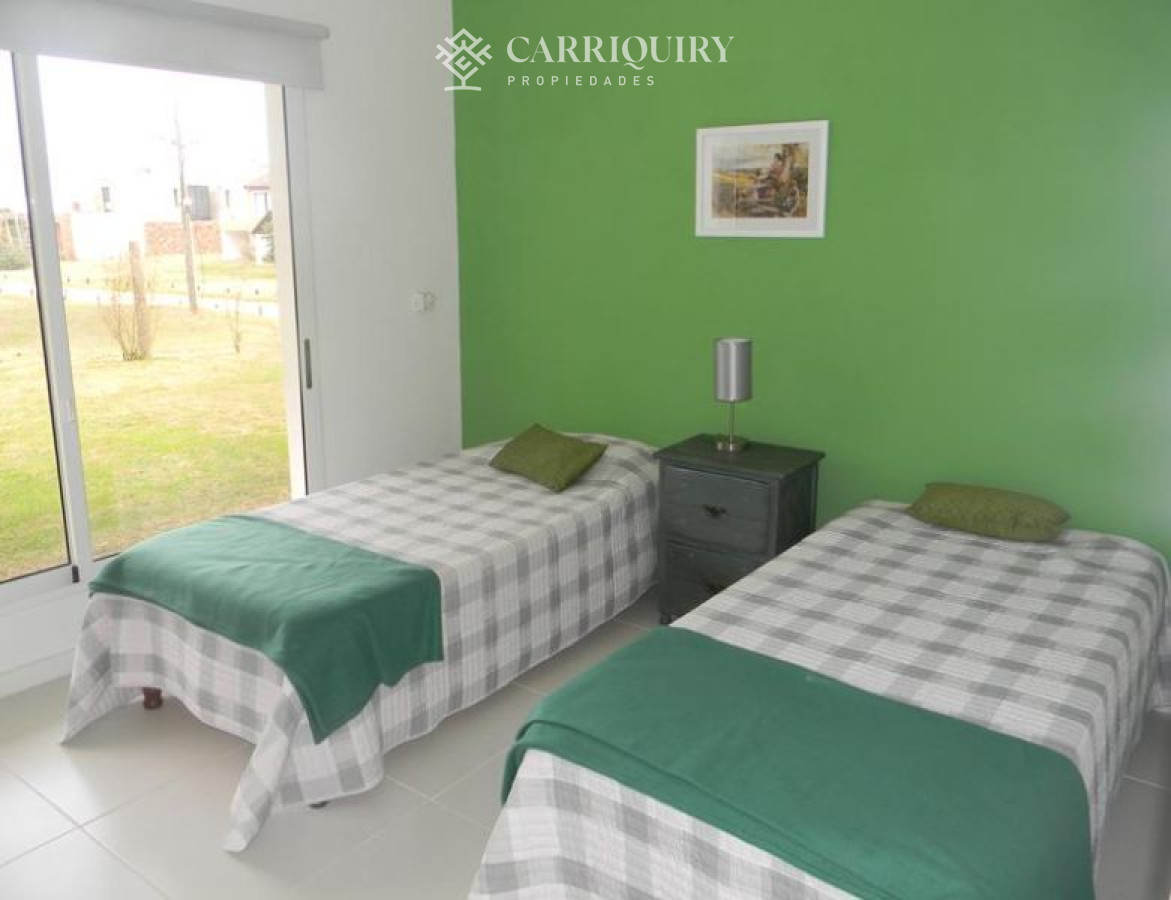 Casa ID.124/Se-Vende-Casa-Nueva-en-Altos-de-Punta-de-Piedra - Casa en venta  Montoya 6 dormitorios