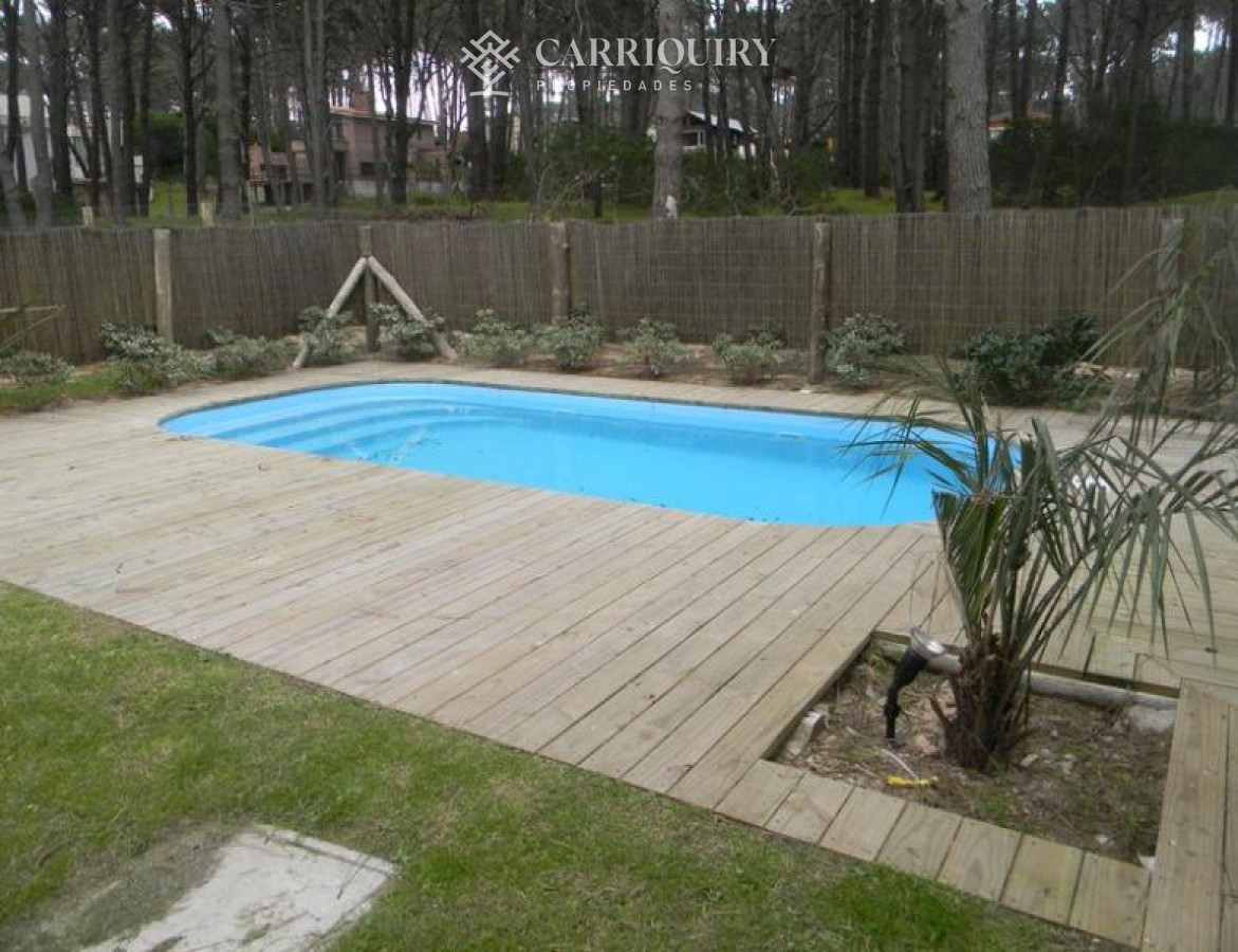 Casa ID.124/Se-Vende-Casa-Nueva-en-Altos-de-Punta-de-Piedra - Casa en venta  Montoya 6 dormitorios