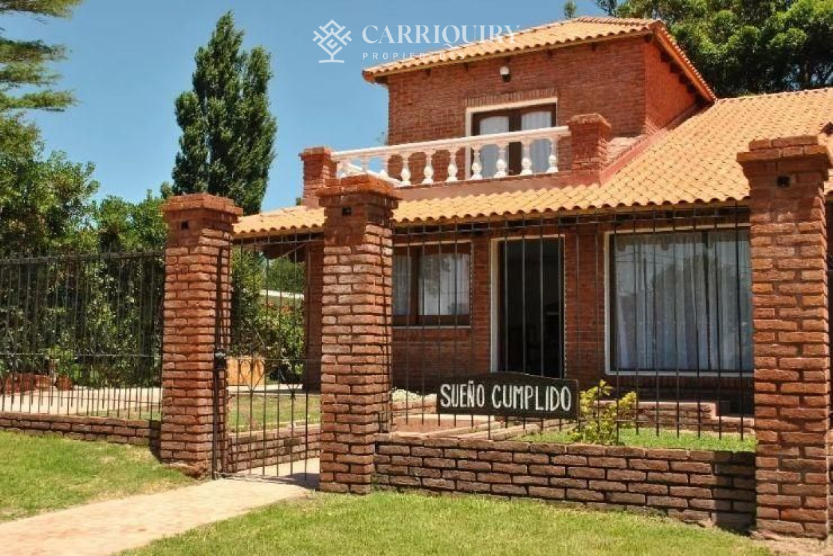 Casa ID.1875/Casa-en-alquiler-temporario-San-Rafael-4-dormitorios - Casa en alquiler temporario Pinares 3 dormitorios