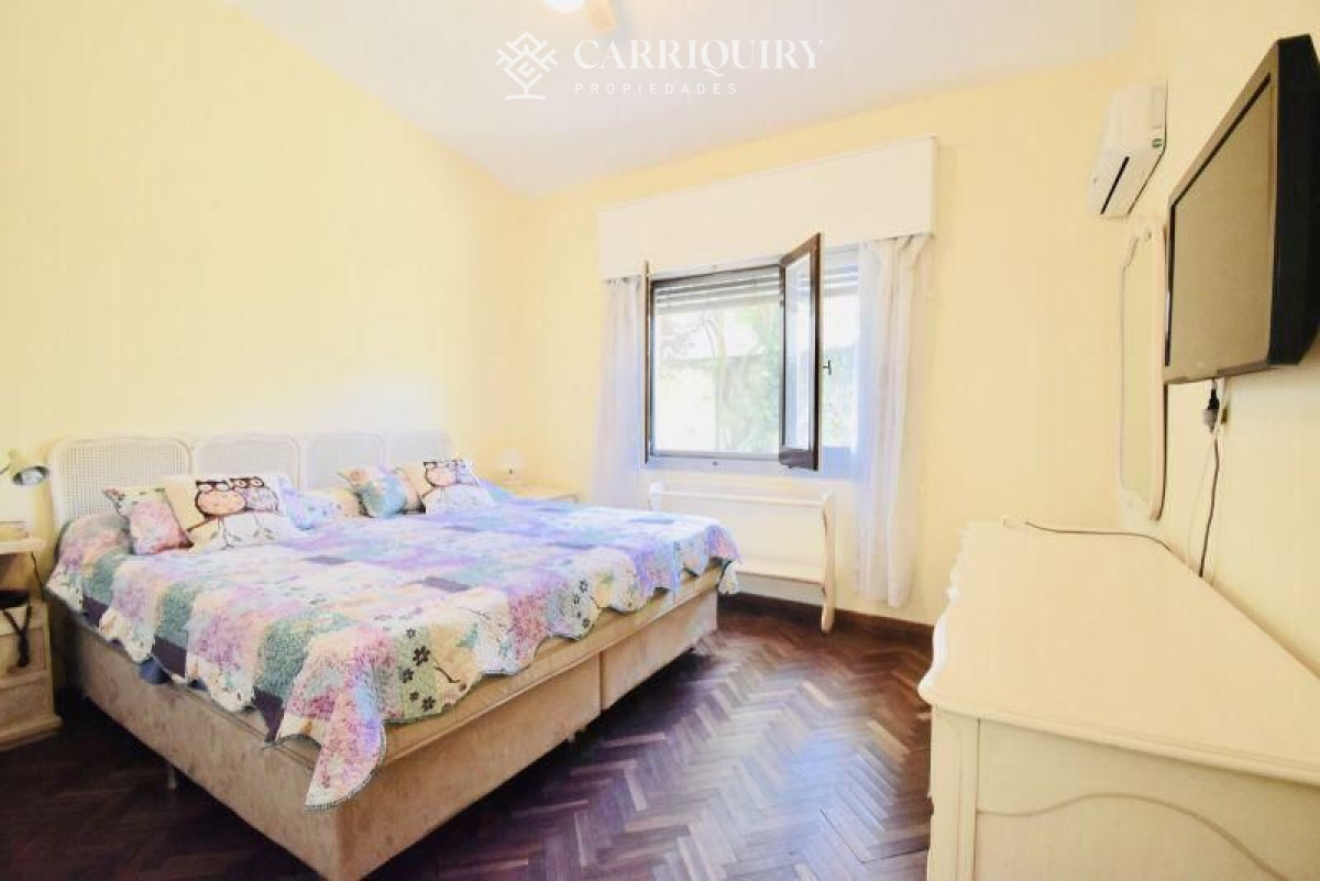 Casa ID.2527/Alquiler-temporario-de-Casa-3-DORMITORIOS-y-dependencia-en-Playa-Mansa,-Punta-del-Este - Casa en alquiler temporario Playa Mansa 3 dormitorios