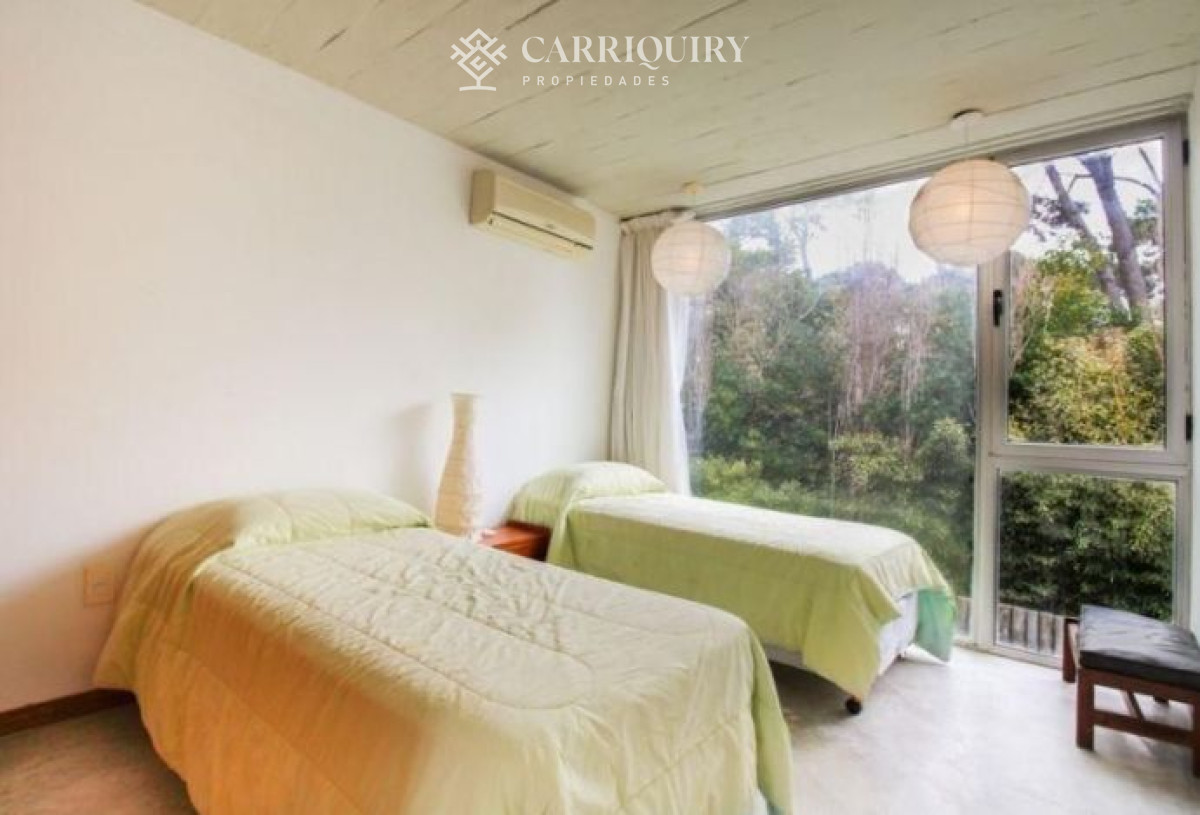 Casa ID.3288/Casa-en-venta-de-3-dormitorios,-Montoya--La-Barra - Casa en alquiler temporario Playa Montoya 3 dormitorios