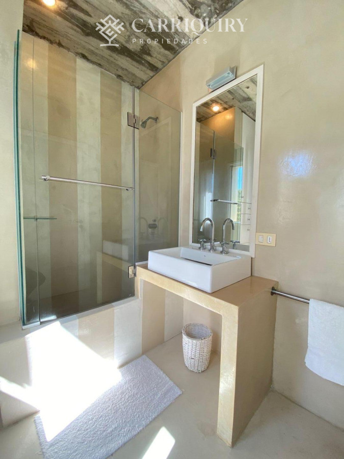 Casa ID.3394/Casa-en-venta-Pinar-Del-Faro-5-dormitorios - Venta Casa 4 dormitorios en Santa Monica, Maldonado