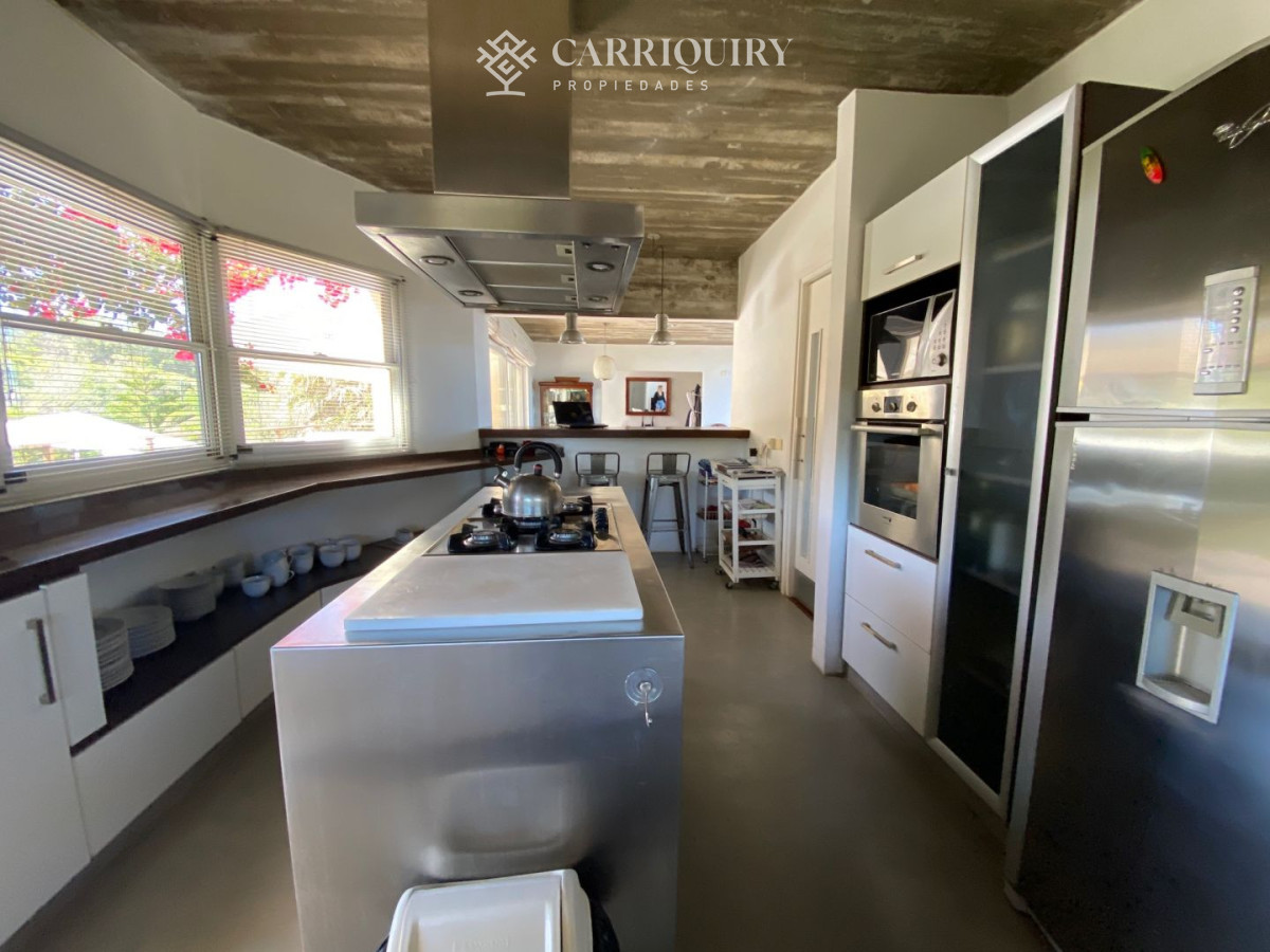 Casa ID.3394/Casa-en-venta-Pinar-Del-Faro-5-dormitorios - Venta Casa 4 dormitorios en Santa Monica, Maldonado