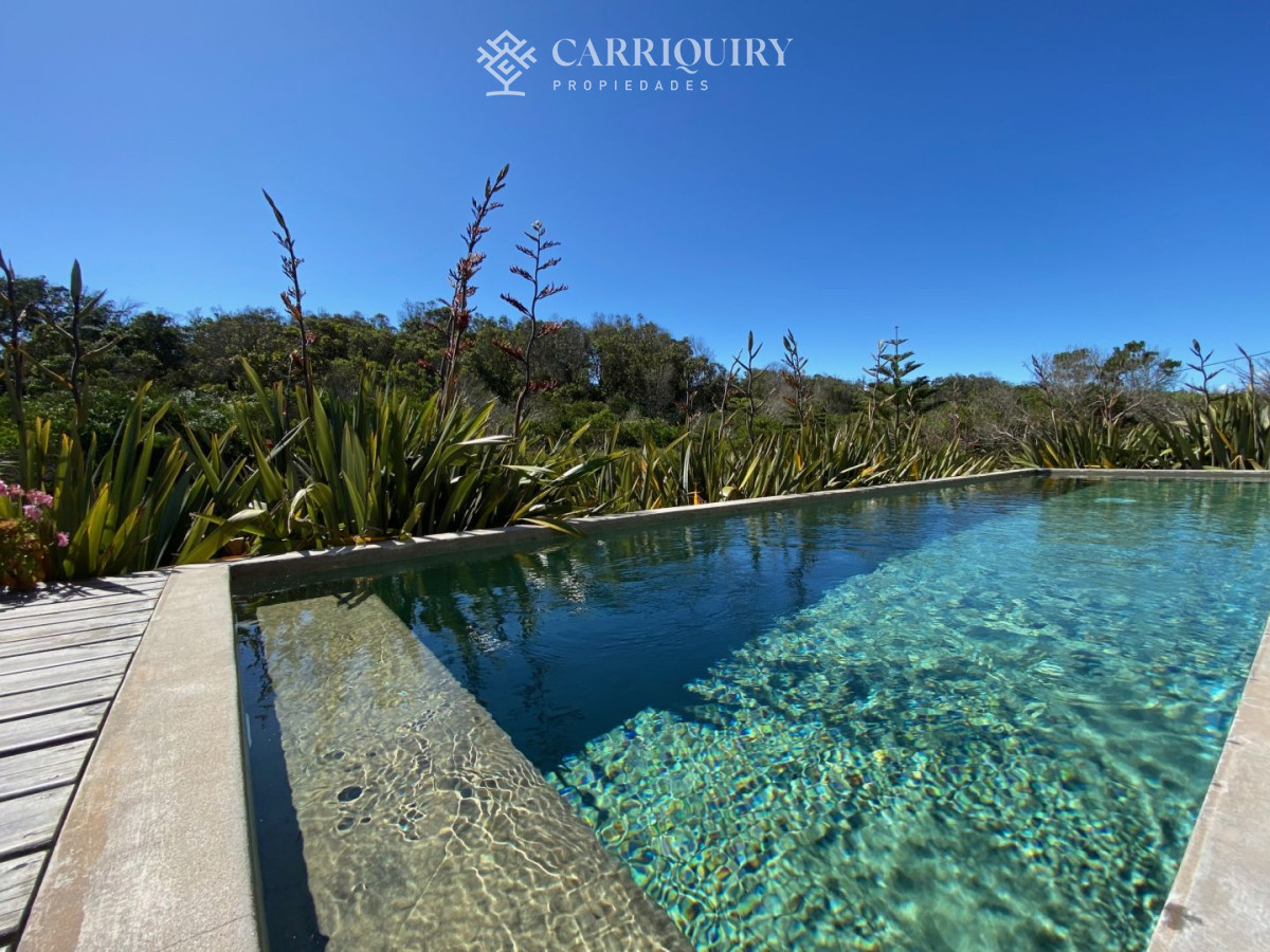 Casa ID.3394/Casa-en-venta-Pinar-Del-Faro-5-dormitorios - Venta Casa 4 dormitorios en Santa Monica, Maldonado