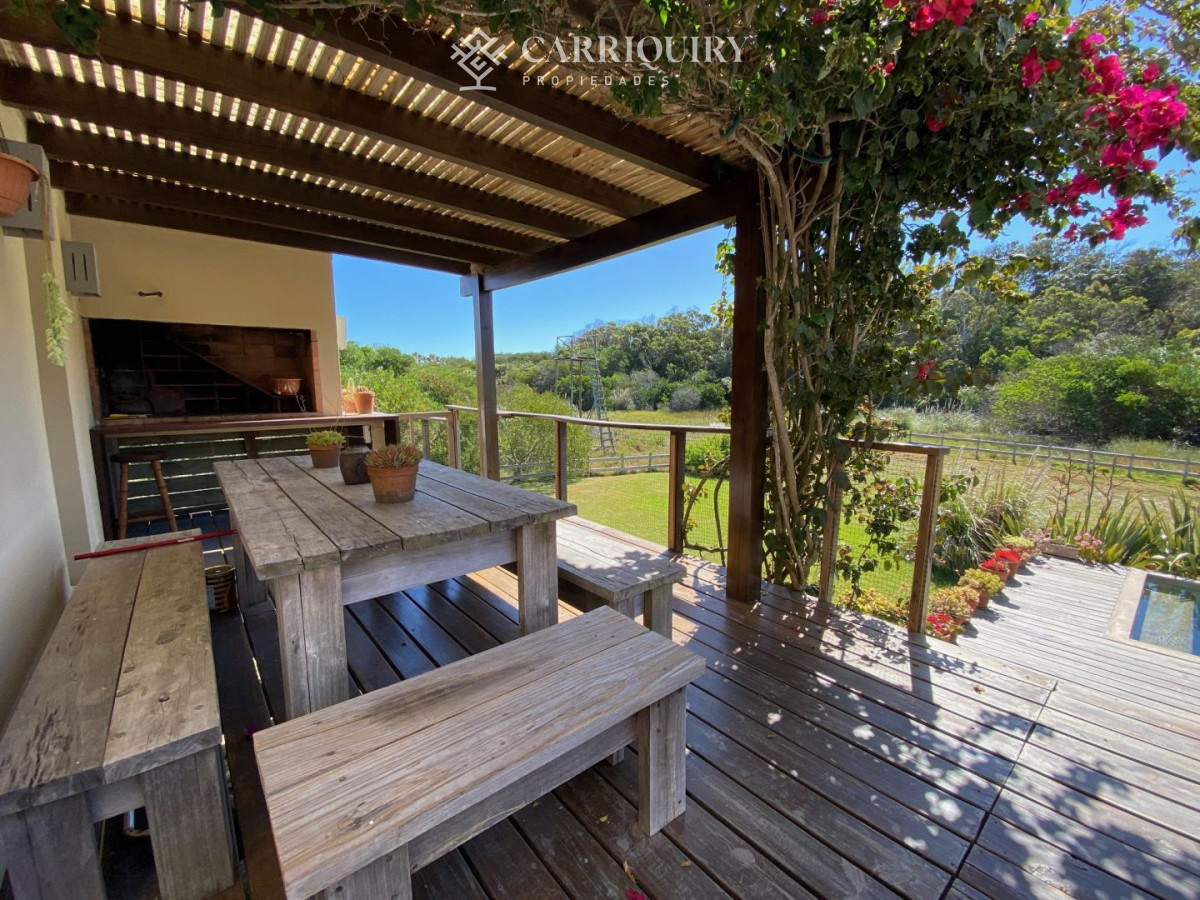Casa ID.3394/Casa-en-venta-Pinar-Del-Faro-5-dormitorios - Venta Casa 4 dormitorios en Santa Monica, Maldonado