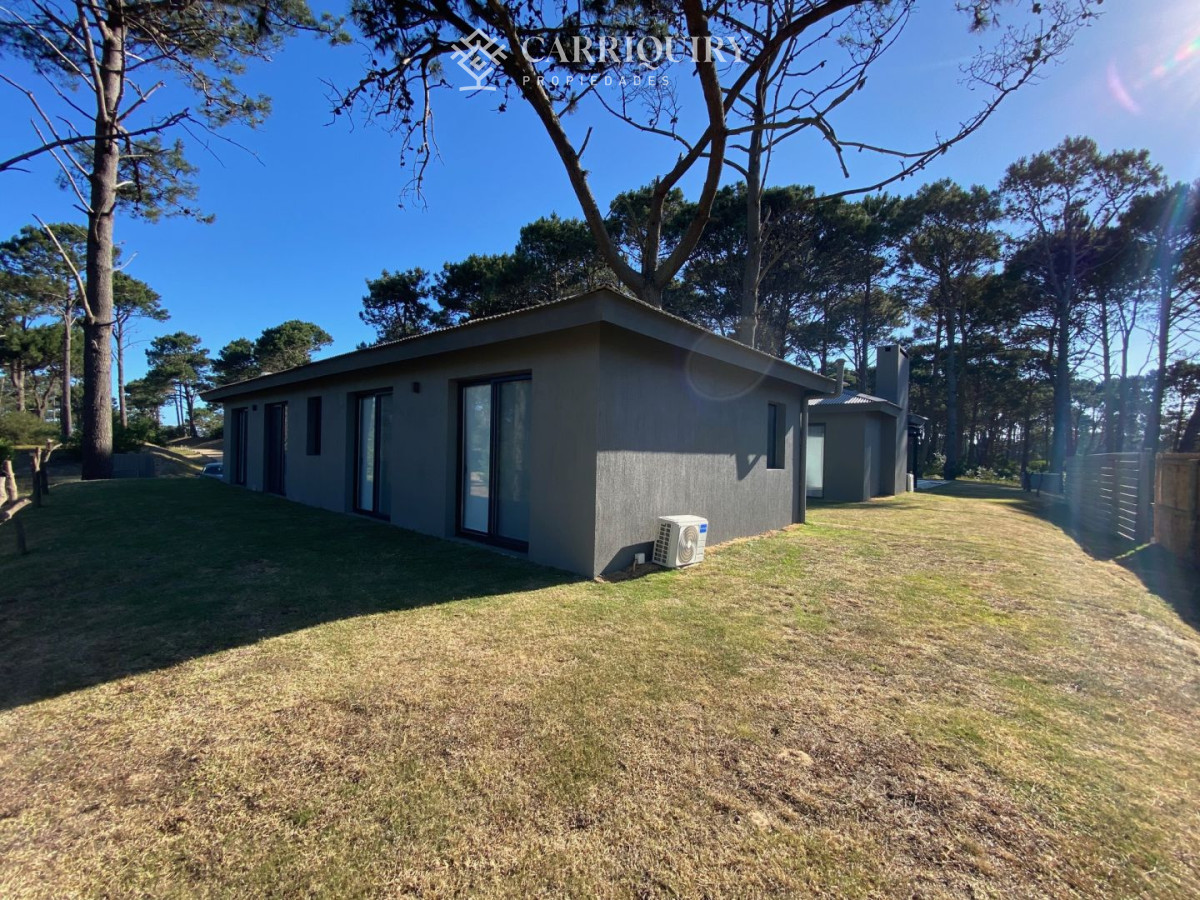 Casa ID.3398/Venta-Casa-6-dormitorios-Barrio-Golf,-Punta-del-Este - Casa en alquiler temporario José Ignacio 4 dormitorios