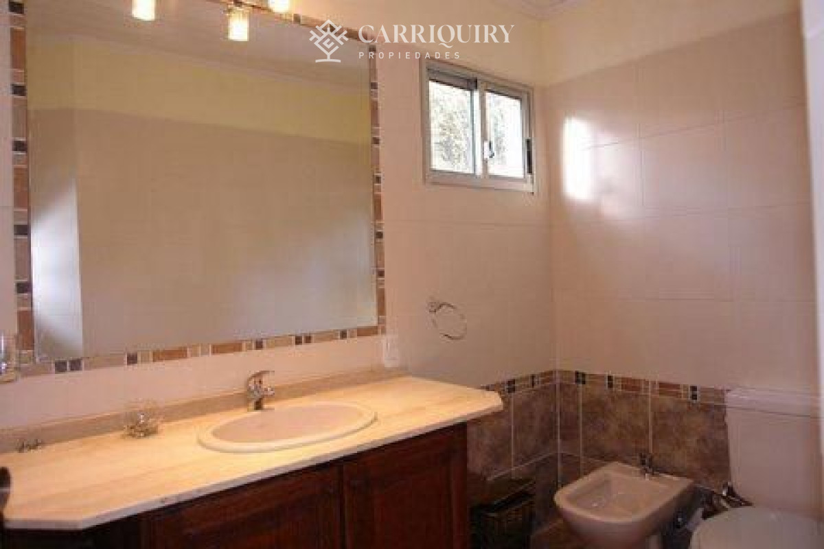 Casa ID.3622/Casa-en-alquiler-temporario-Montoya-5-dormitorios - Casa en venta Montoya 5 dormitorios Vista al mar