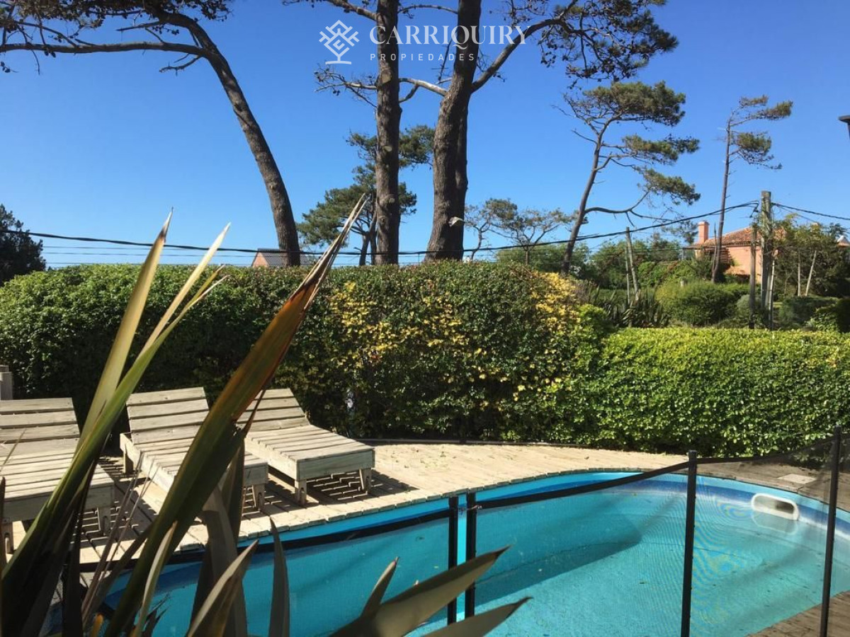 Casa ID.3622/Casa-en-alquiler-temporario-Montoya-5-dormitorios - Casa en venta Montoya 5 dormitorios Vista al mar