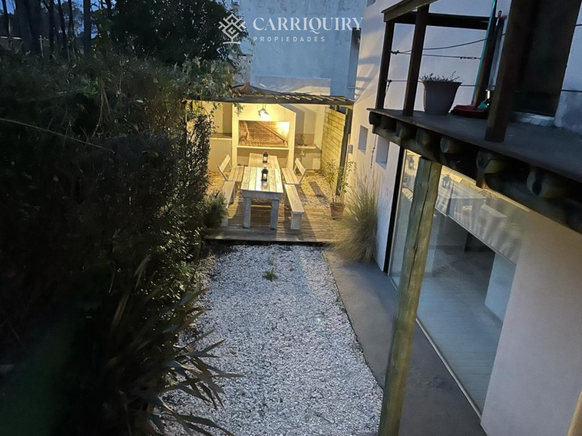 Casa ID.3622/Casa-en-alquiler-temporario-Montoya-5-dormitorios - Casa en venta Montoya 5 dormitorios Vista al mar