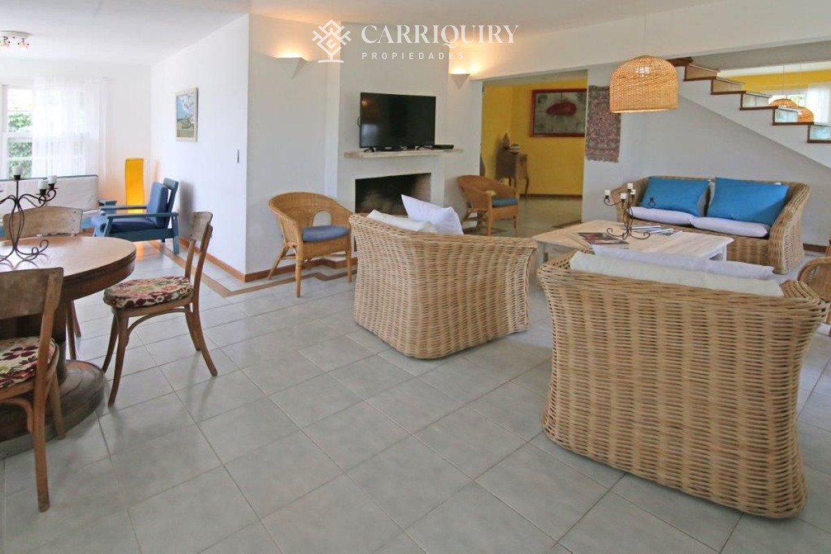Casa ID.4115 - Casa en venta La Barra 5 dormitorios