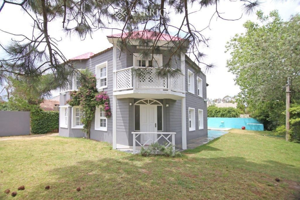 Casa ID.4115 - Casa en venta La Barra 5 dormitorios