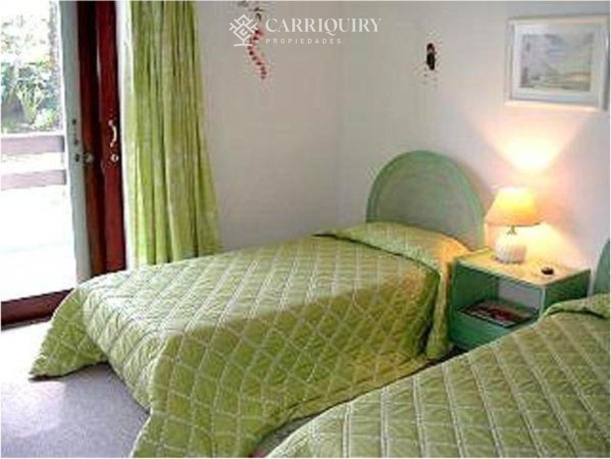 Casa ID.4807 - Casa en venta Playa Mansa 4 dormitorios