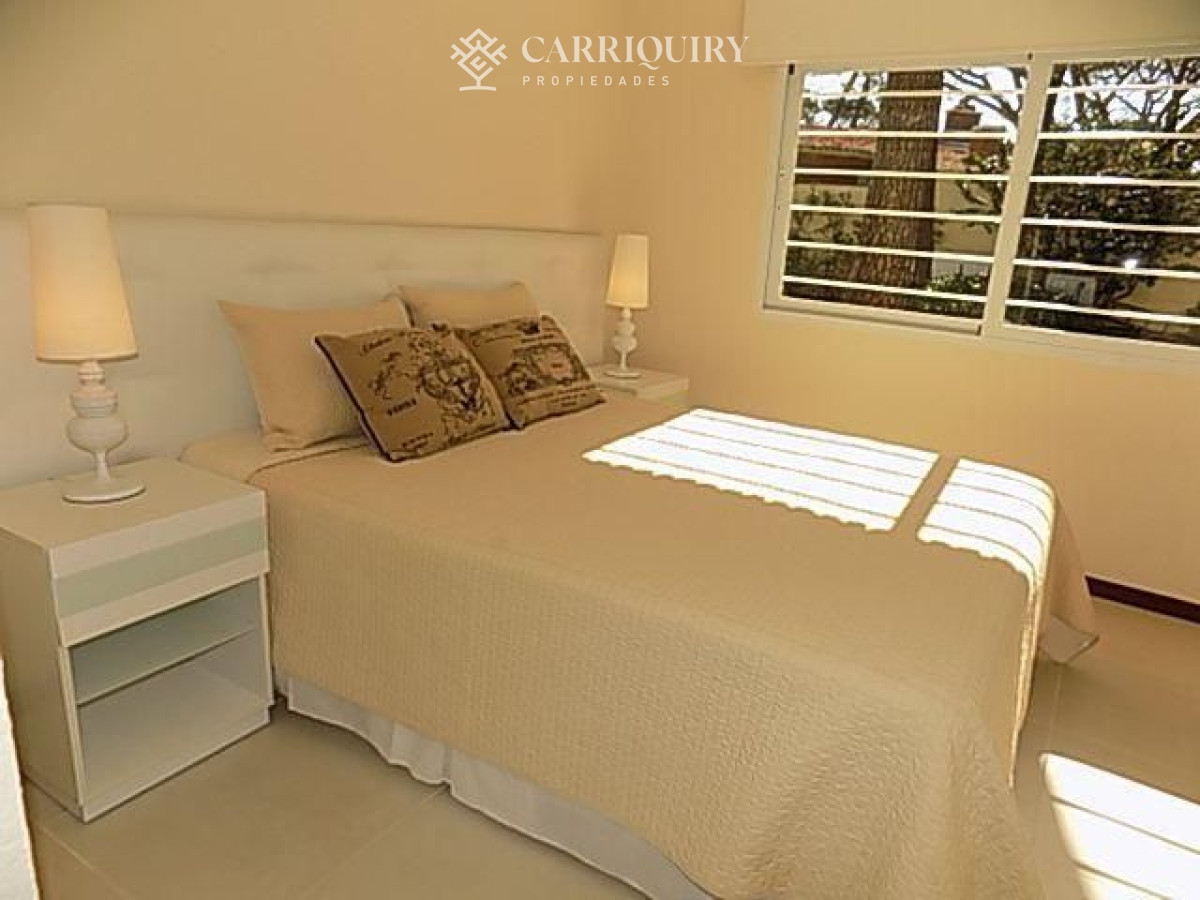 Casa ID.675 - Casa en venta Playa Mansa 4 dormitorios