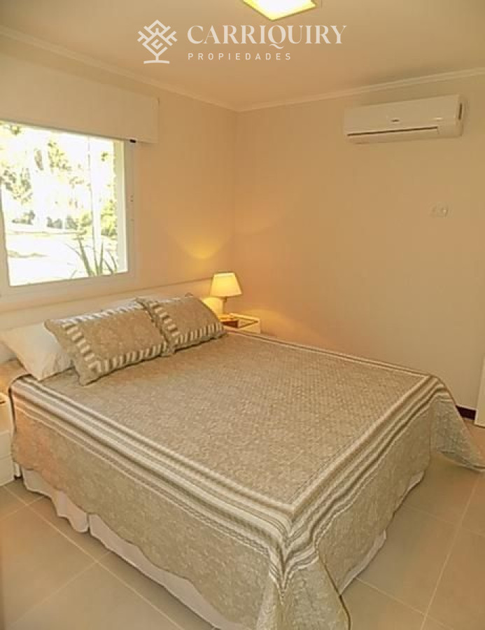 Casa ID.675 - Casa en venta Playa Mansa 4 dormitorios