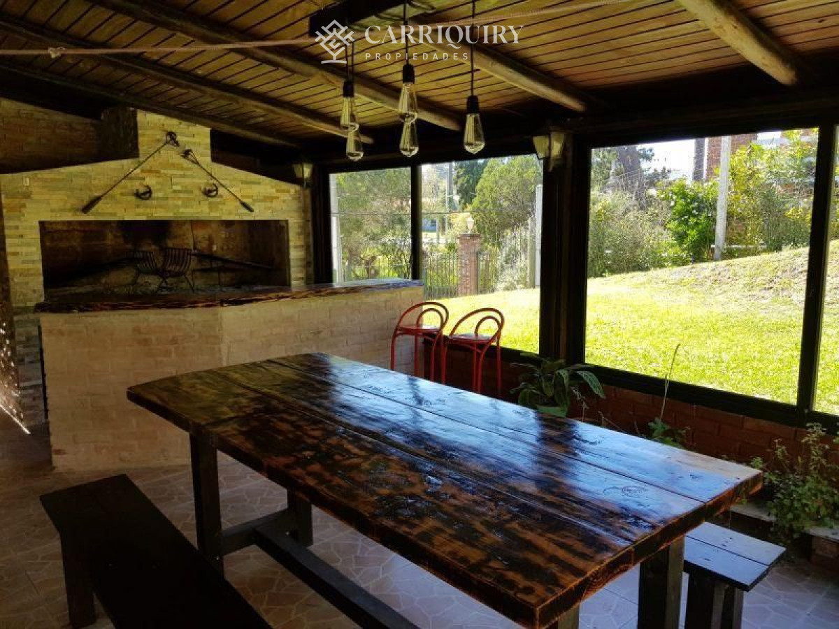 Casa ID.899/Casa-en-alquiler-temporario-Playa-Mansa-3-dormitorios - Casa en alquiler temporario Playa Mansa 2 dormitorios