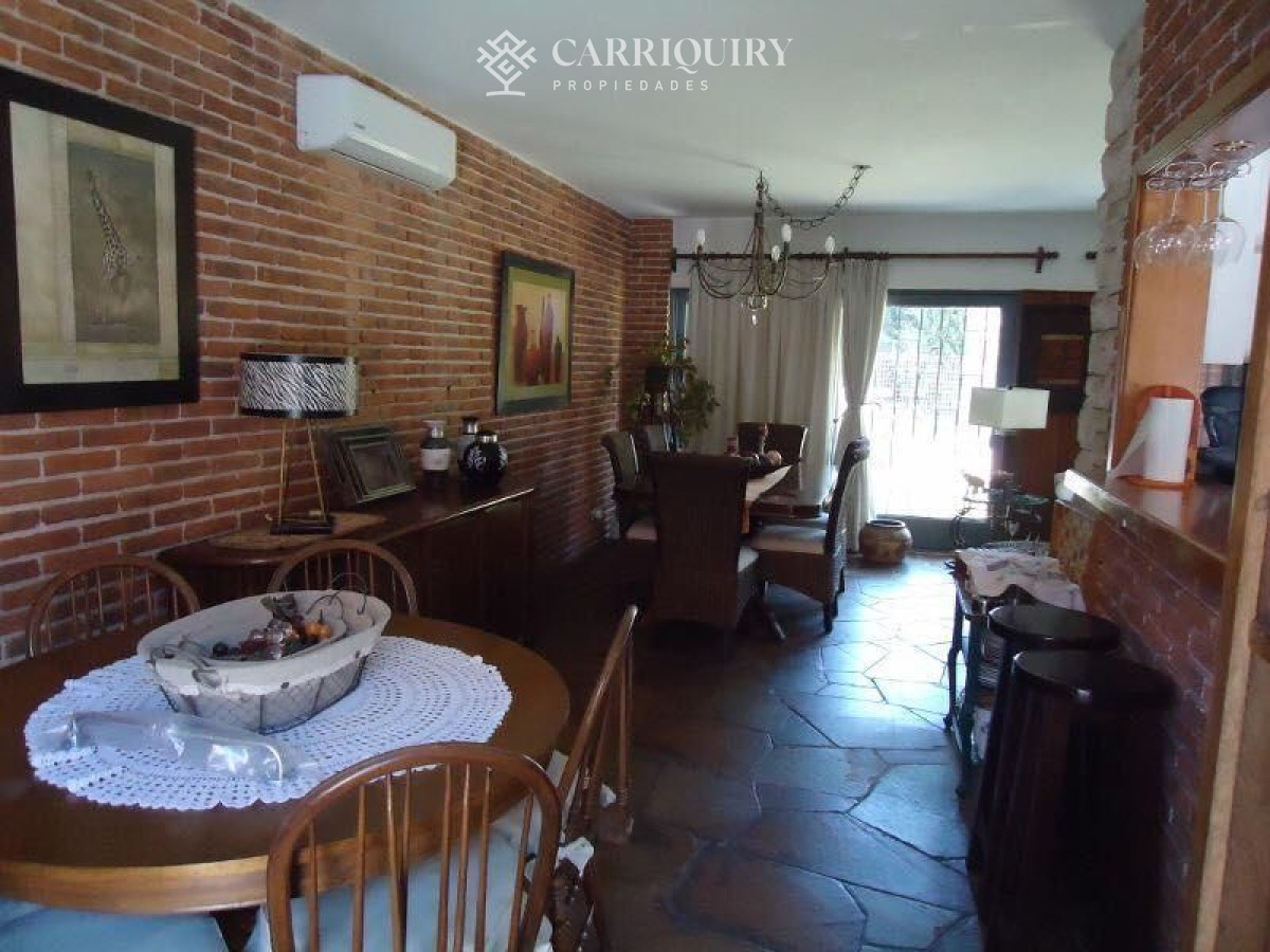 Casa ID.961/Casa-3-dormitorios-en-alquiler-temporario-Playa-Mansa- - Casa en alquiler temporario Playa Mansa 3 dormitorios