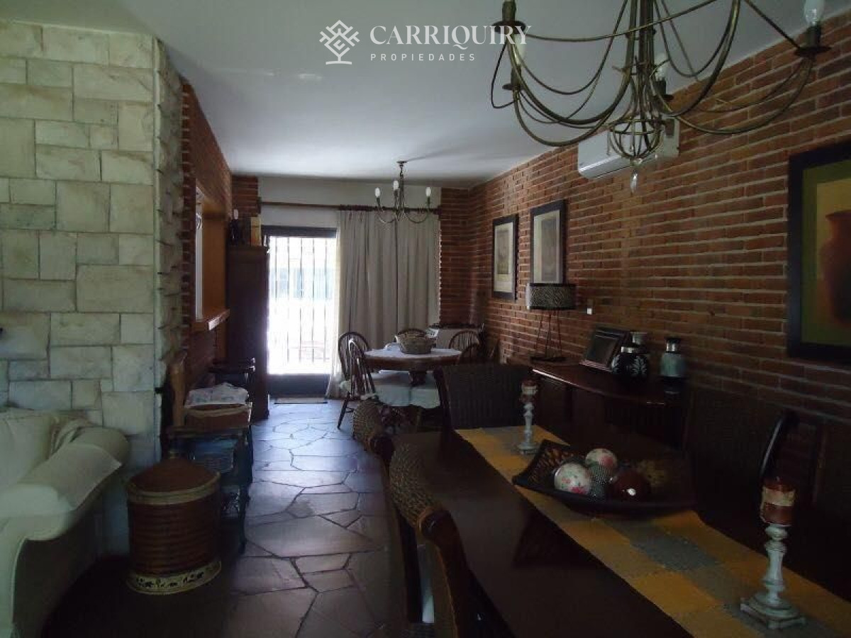 Casa ID.961/Casa-3-dormitorios-en-alquiler-temporario-Playa-Mansa- - Casa en alquiler temporario Playa Mansa 3 dormitorios