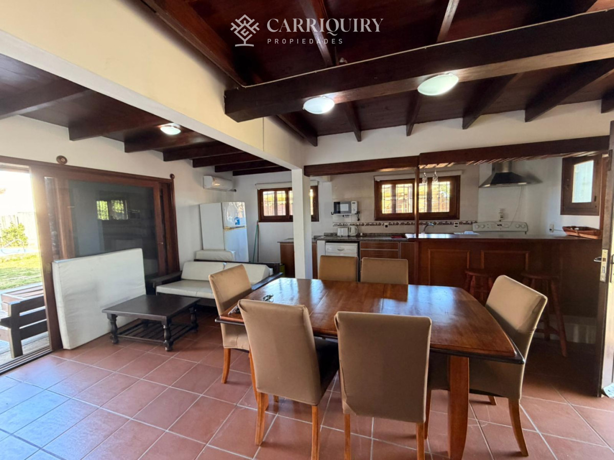 Casa ID.7937/Casa-minimalista-3-dormitorios-en-venta! - Casa con vista al mar