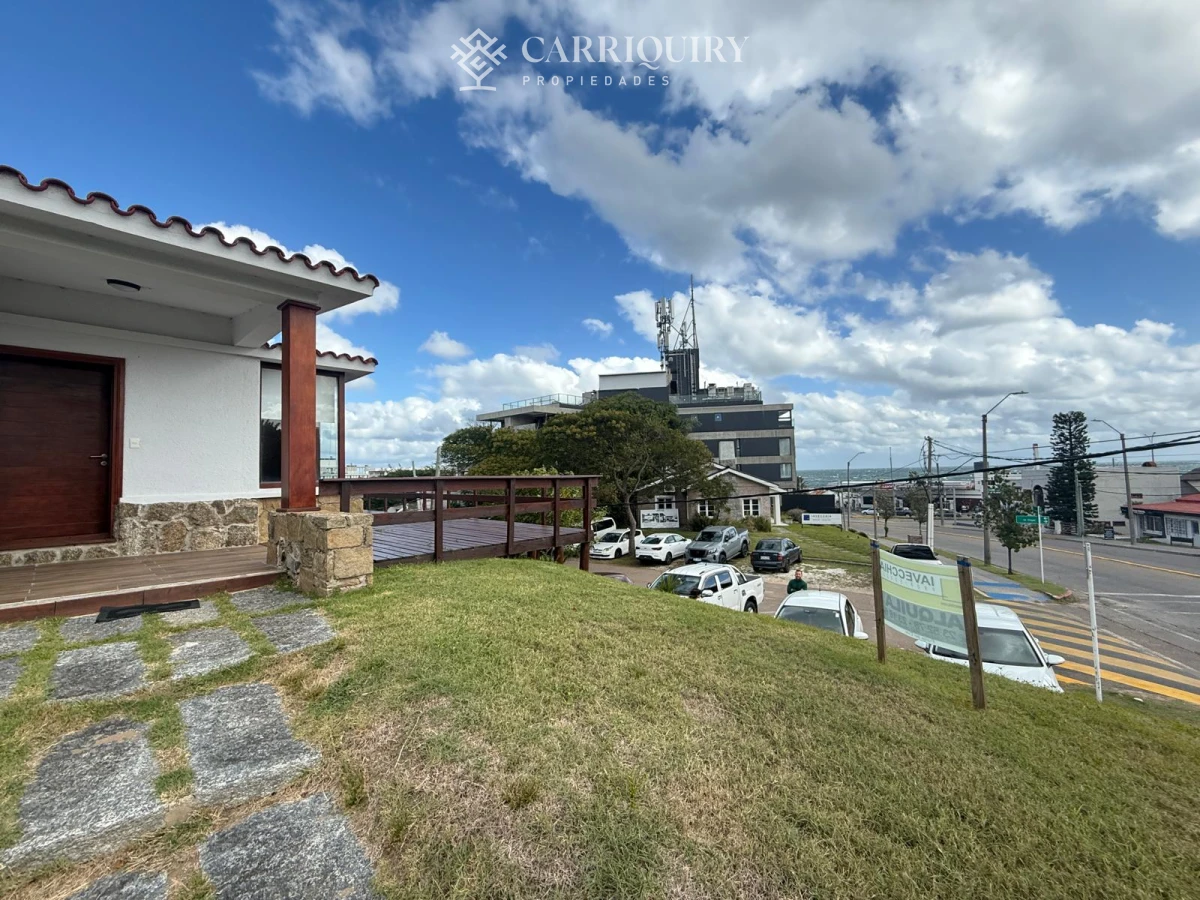 Casa ID.8231 - CASA EN VENTA 3 DORMITORIO A 50 METROS DE PLAYA MANSA LAS DELICIAS PUNTA DEL ESTE