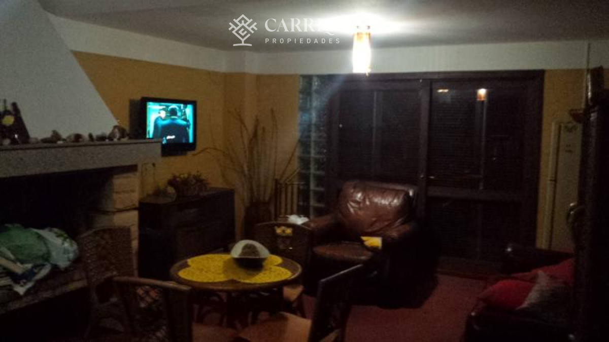Casa ID.8330/Alquiler-de-temporada-en-hermosa-casa-con-piscina - INCREIBE UBICACION A METROS DE PLAYA MANSA CASA EN VENTA DE 6 DORMITORIOS 