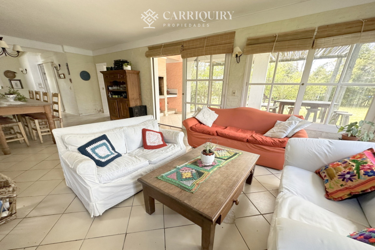 Casa ID.8425/Alquiler-Casa-3-dormitorios-mas-dependencia-San-Rafael-(Punta-del-Este) - Alquiler de temporada en hermosa casa con piscina