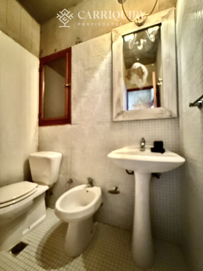 Casa ID.8025/INCREIBE-UBICACION-A-METROS-DE-PLAYA-MANSA-CASA-EN-VENTA-DE-6-DORMITORIOS- - Casa en Alquiler en Manantiales - El Chorro, 2 dormitorios en suite