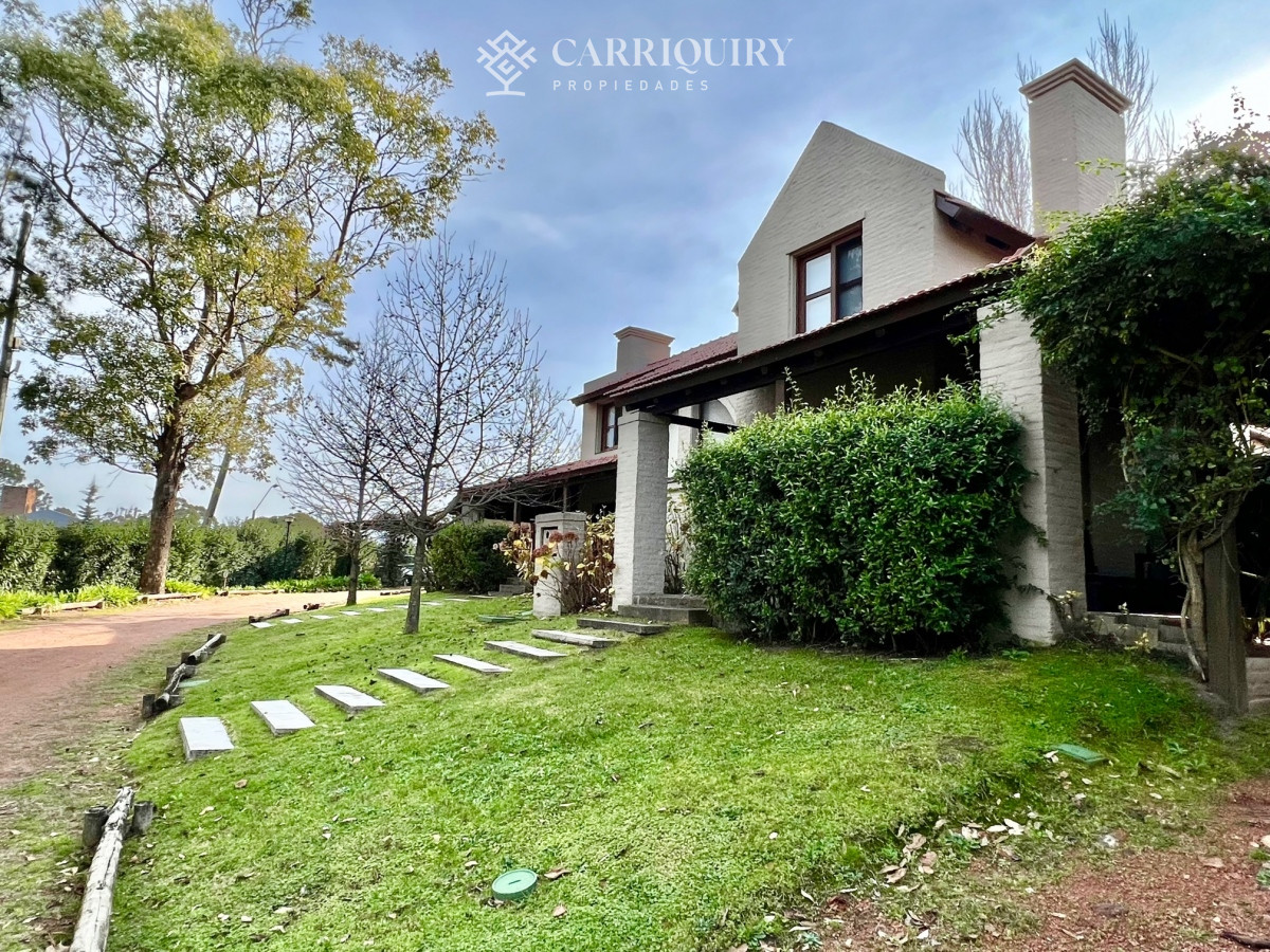 Casa ID.6809 - CASA EN VENTA 2 DORMITORIOS BARRIO PRIVADO PARQUE PINARES PUNTA DEL ESTE