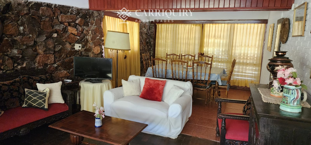 Casa ID.9240/Cómodos-ambientes,-propiedad-ideal-para-vacacionar. -  En la Mansa a solo 3 cuadras del mar .