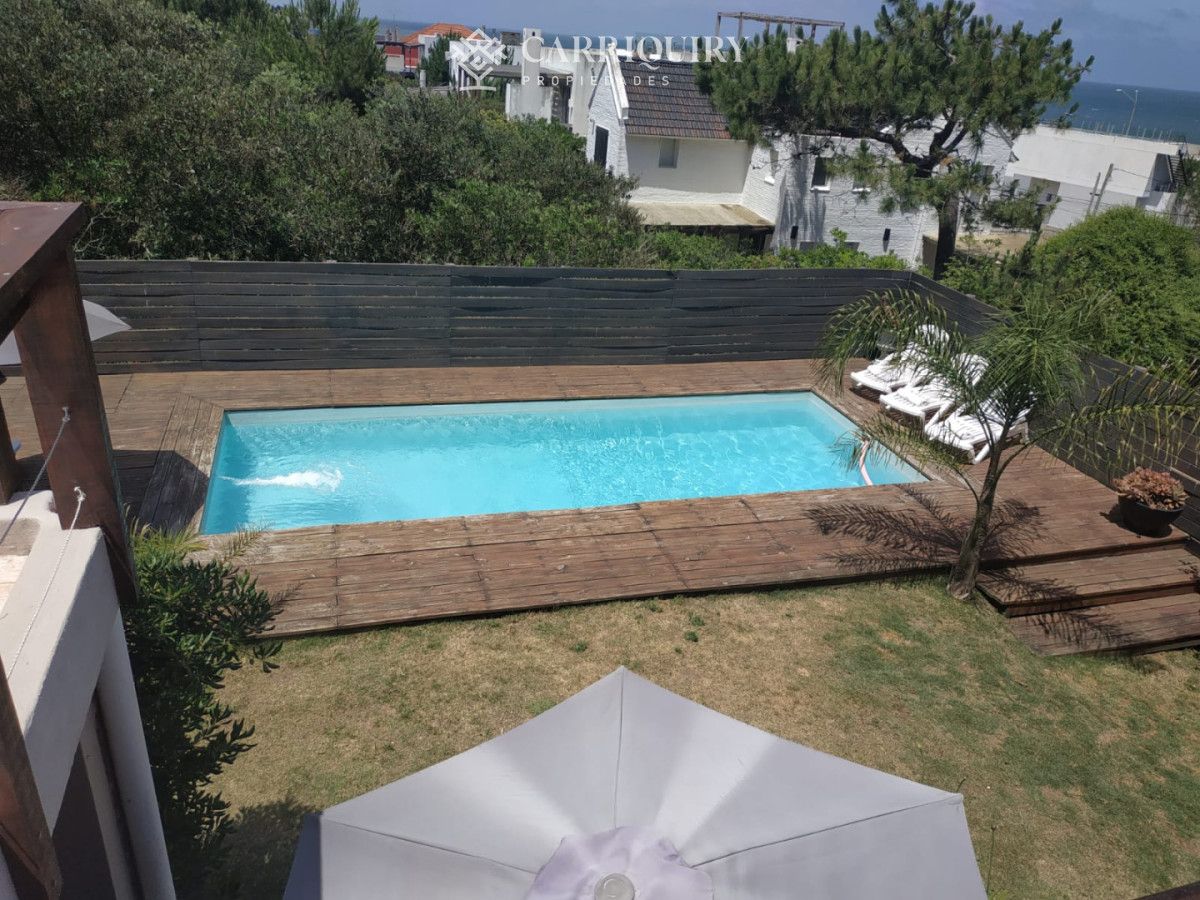 Casa ID.9609/Casa-en-venta-en-Laguna-de-los-Cisnes - CASA EN VENTA LA BARRA 