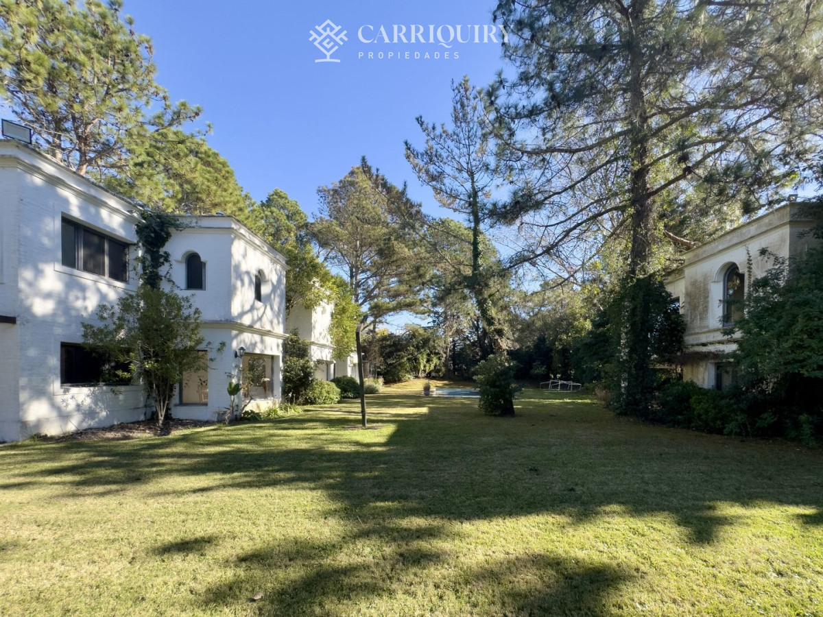 Casa ID.10645 - San Cervolo — residencia de 5 dormitorios en suite en Rincón del Indio