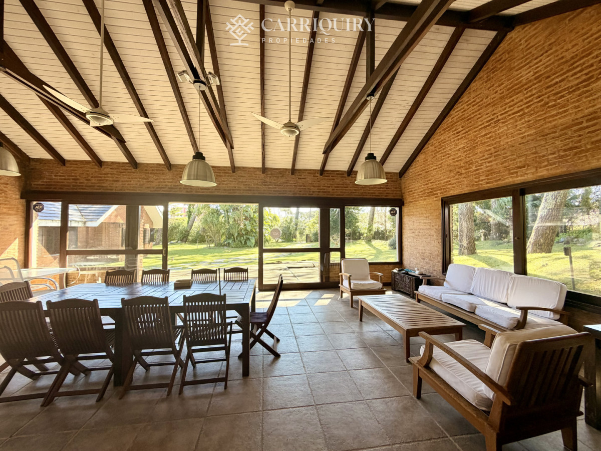 Casa ID.10637 - Casa en Venta en Playa Mansa sobre Avenida Cabildo