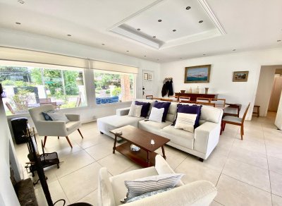 Preciosa casa en zona Cantegril