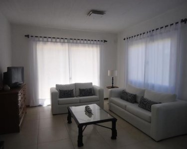 Casa en alquiler de 4 dormitorios en Montoya - La Barra