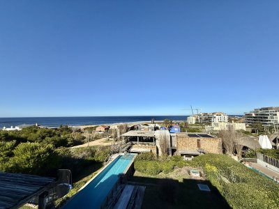 Casa Principal con 3 dormitorios, Pisicina, Gimnasio y vista al mar en Mannatiales - El Chorro
