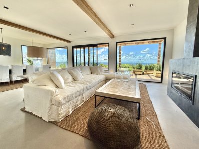 Se Vende Casa Nueva en Altos de Punta de Piedra